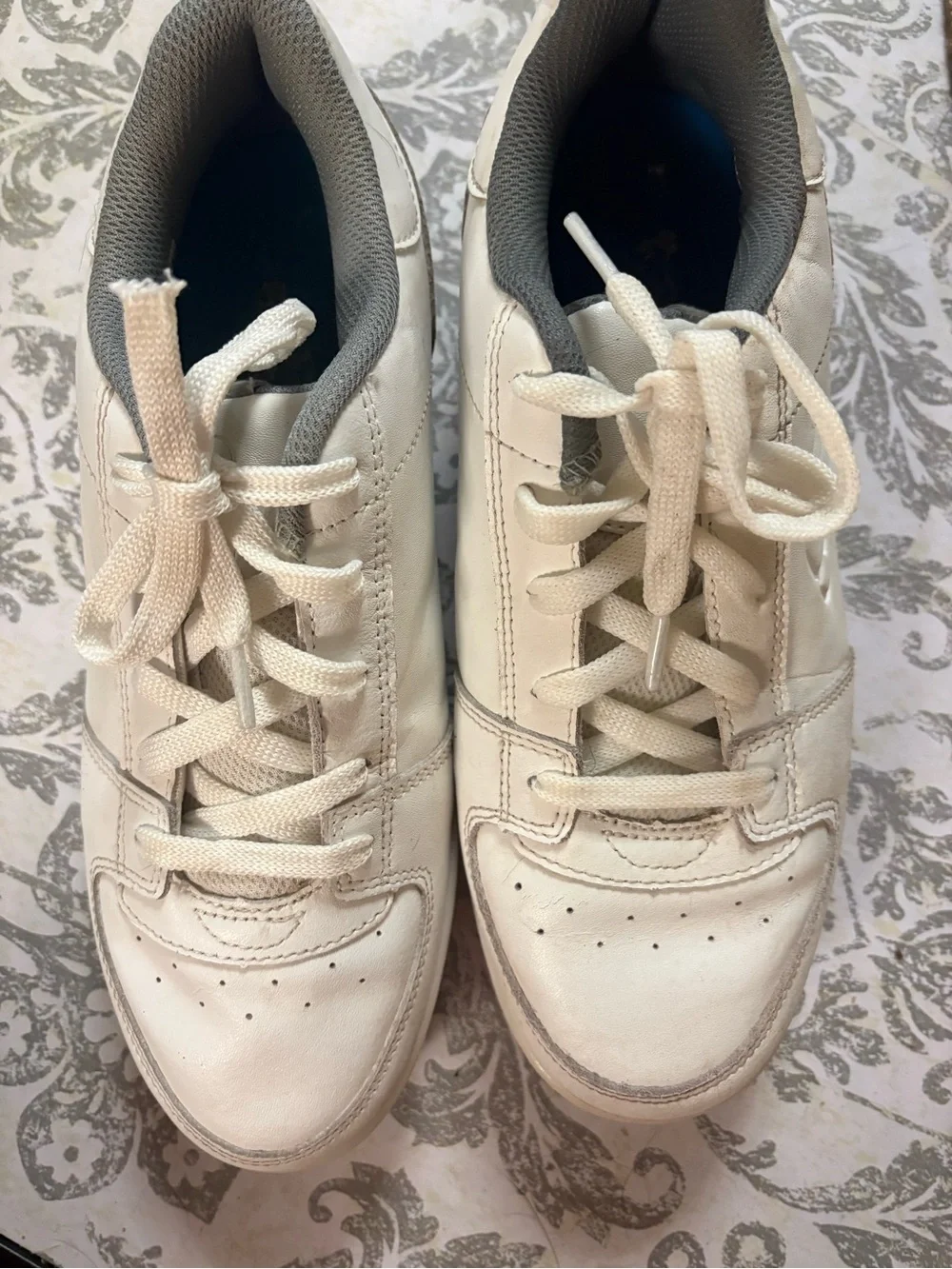 Skechers White Low-Top Sneakers